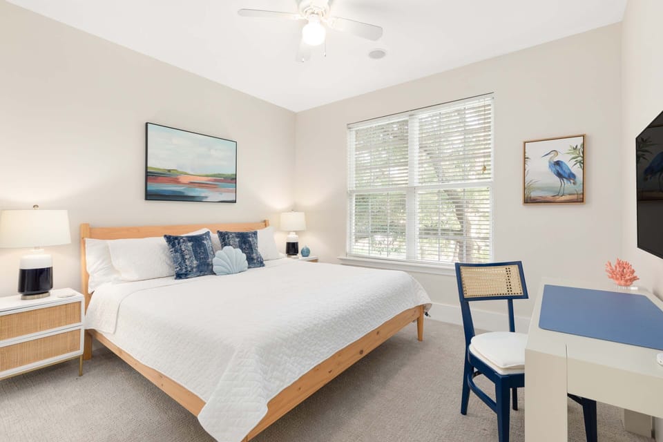 Third Bedroom - King Size Bed - Main Level