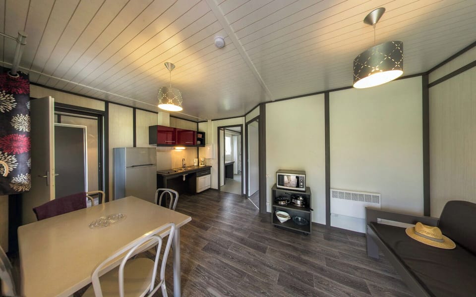 Chalet, 3 Bedrooms, Terrace | Private kitchen | Fridge, microwave, stovetop, dishwasher
