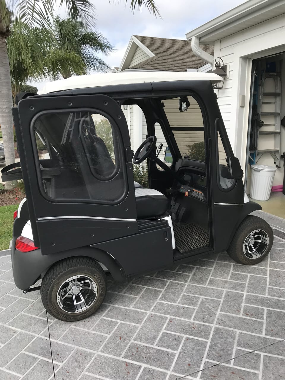 lithium battery golf cart for guests to use
travels over 50 miles between charge