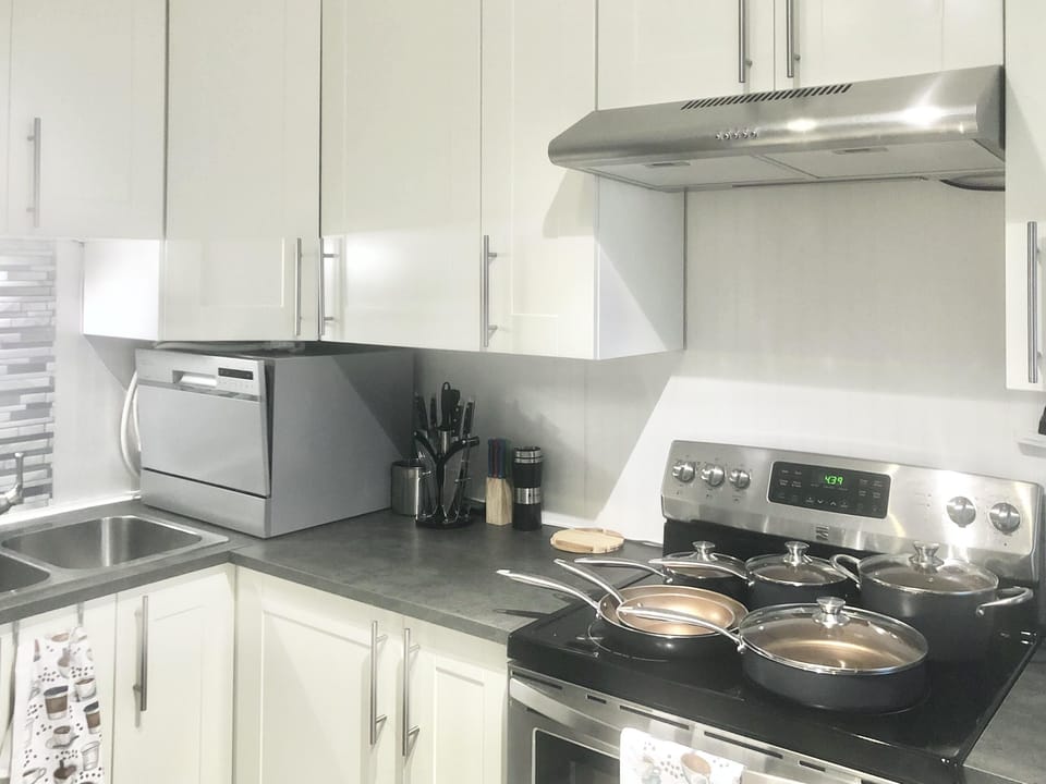 dishwasher, and oven