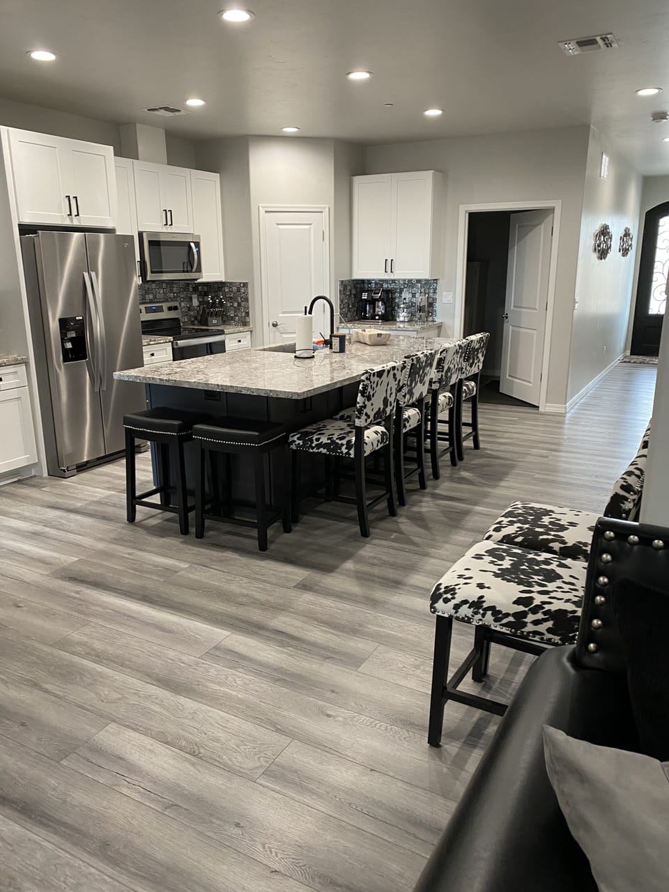 Beautiful modern kitchen. All brand new. 