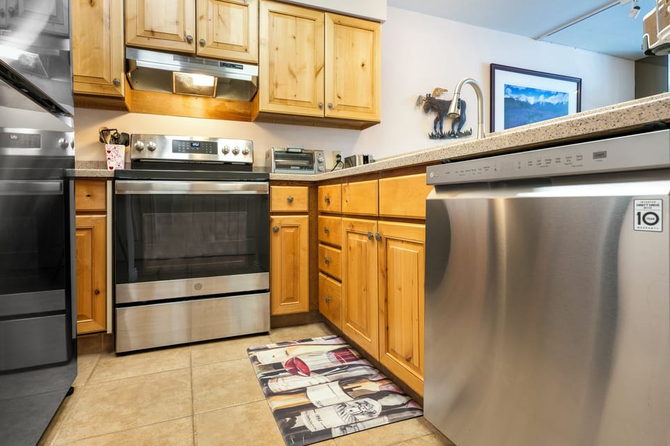 Updated appliances | Main Level