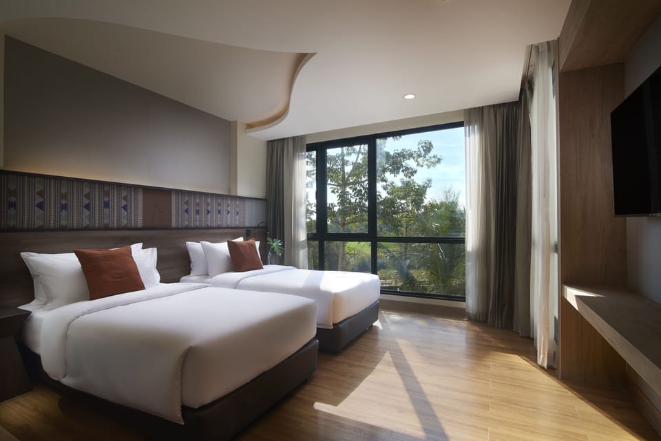 Suite, 1 Bedroom | Desk, free WiFi, bed sheets