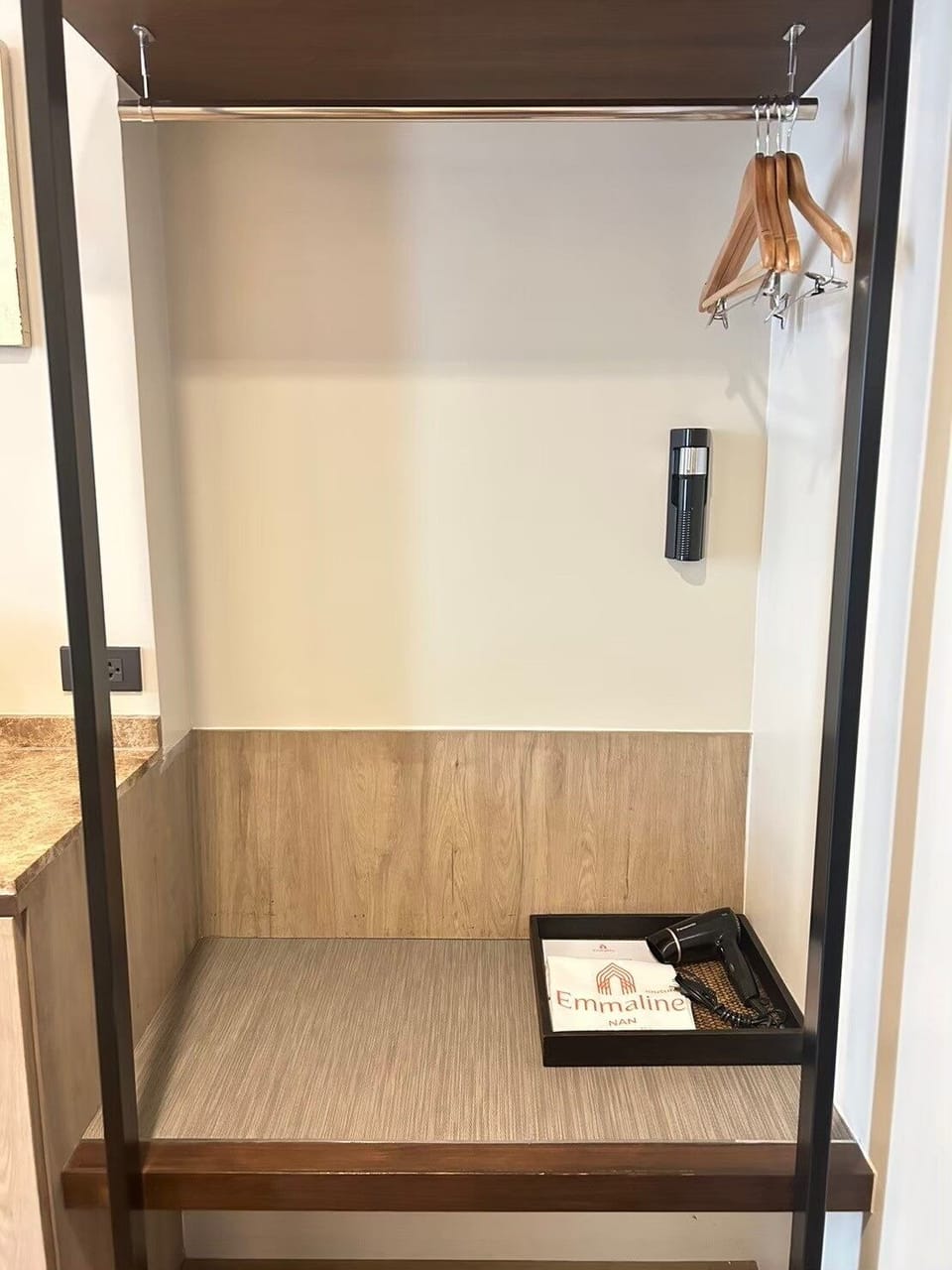 Deluxe Room | Desk, free WiFi, bed sheets