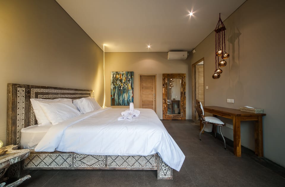 Luxury Villa, 3 Bedrooms | 3 bedrooms, desk, iron/ironing board, free WiFi