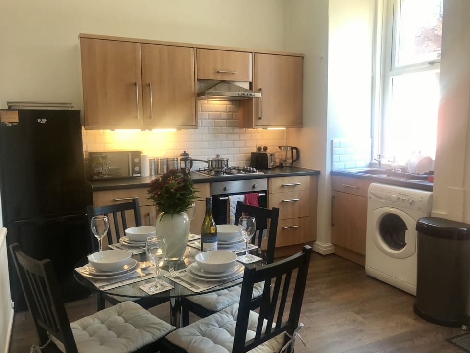 Comfort House, Private Bathroom (House 1) | Shared kitchen | Highchair
