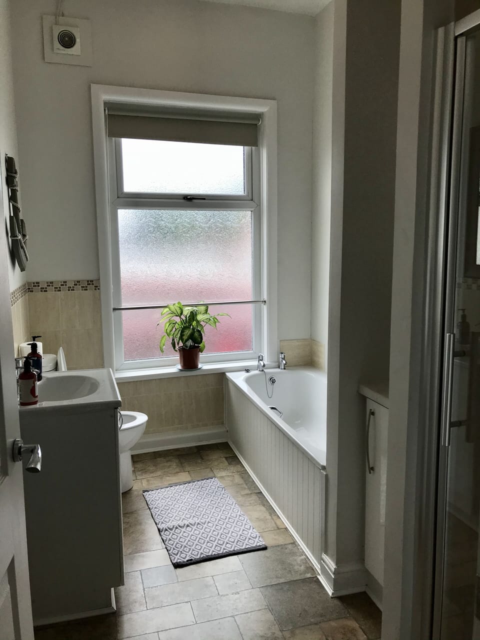 3 Bedroom House Close to M6 & M55 House in Preston