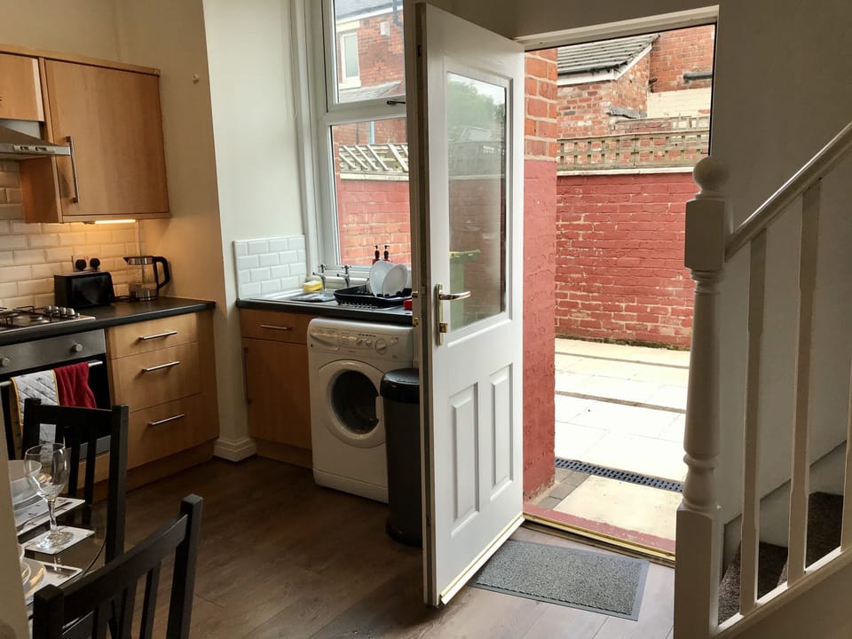 Comfort House, Private Bathroom (House 1) | Shared kitchen | Highchair