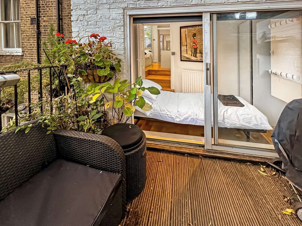 second bedroom seen from the balcony