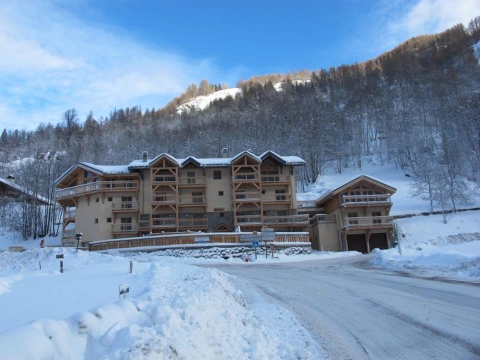 Experience the picturesque atmosphere at this amazing property.