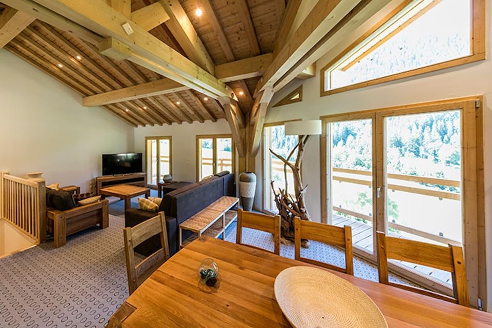 Settle into the dining area and enjoy a nice meal. Please note photos are representative and actual unit may differ.