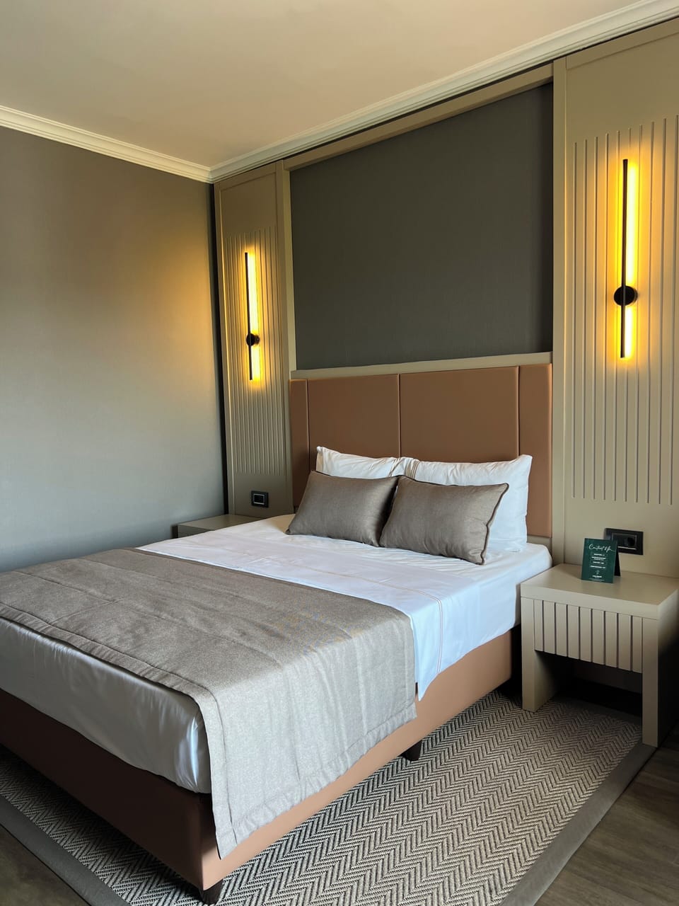 Standard Double or Twin Room, 1 Bedroom | Minibar, in-room safe, desk, blackout drapes