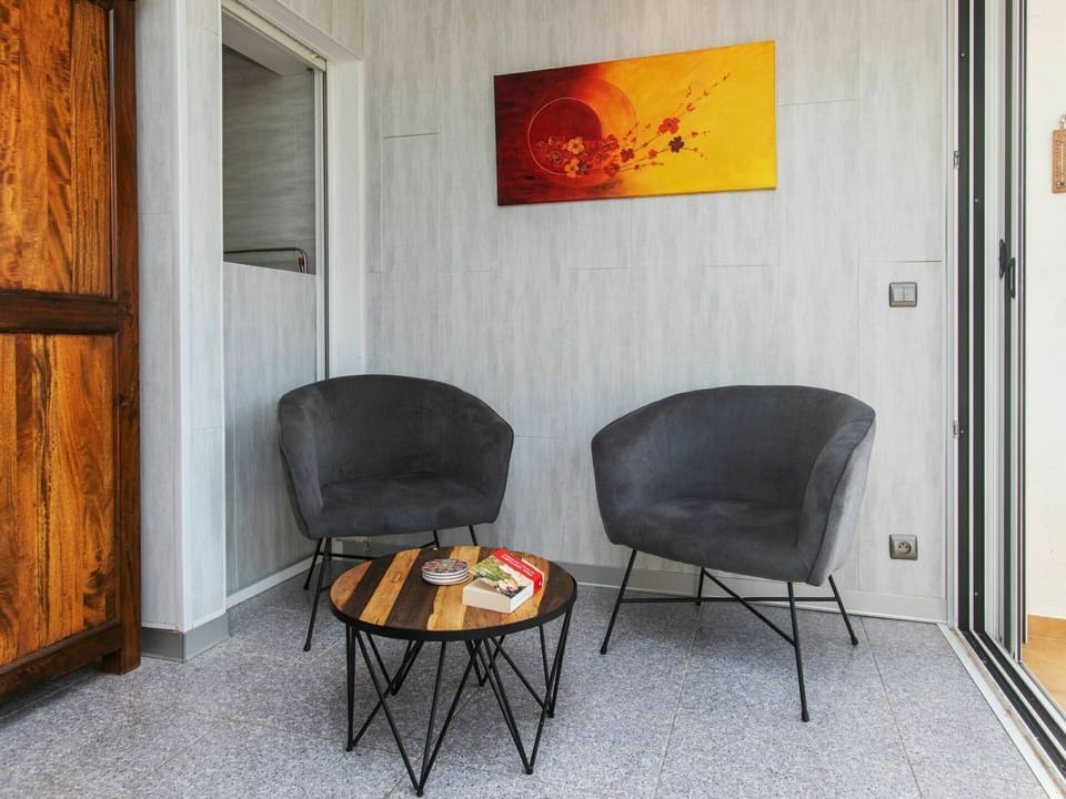 Building, Wood, Orange, Interior Design, Comfort, Picture Frame, Chair, Paint, Flooring, Floor