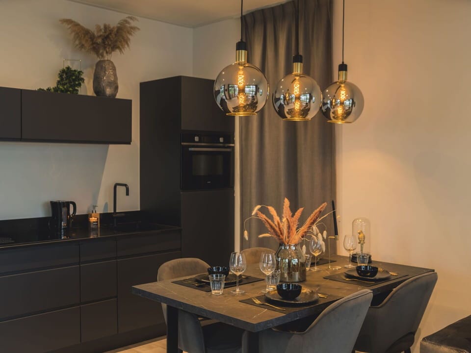 Table, Lighting, Interior Design, Wood, Chair, Plant, Cabinetry, Floor, Material Property, Lamp