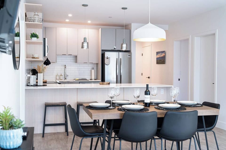 Open concept kitchen and dining room
