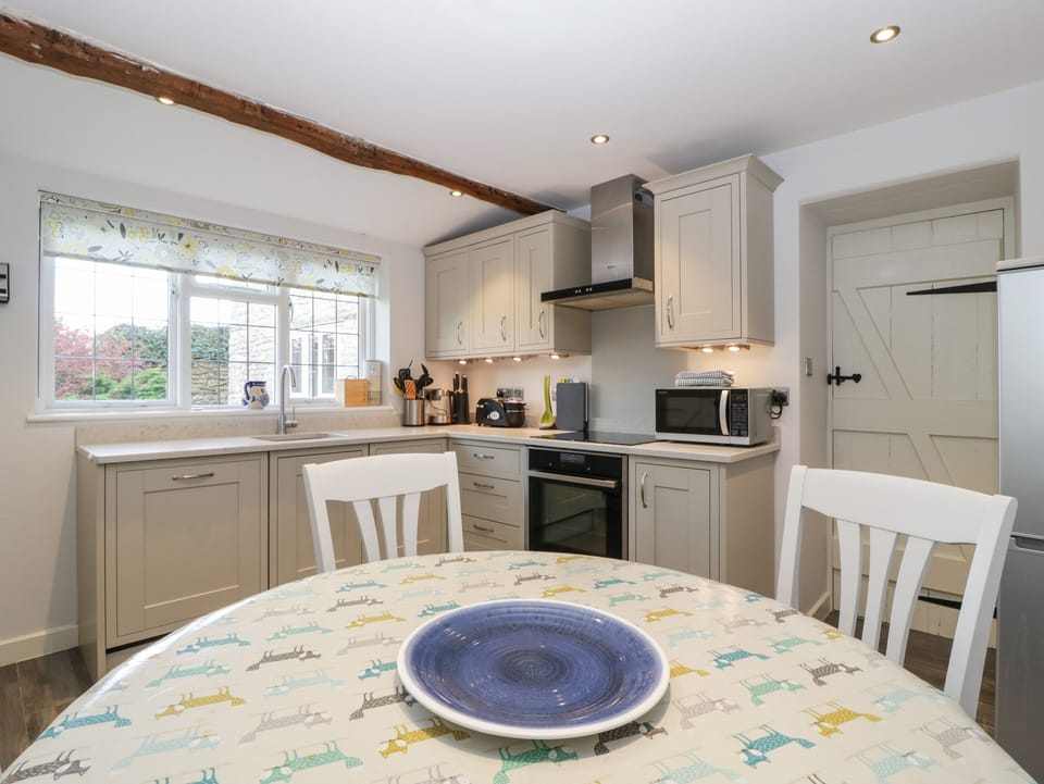 Cottage | Interior