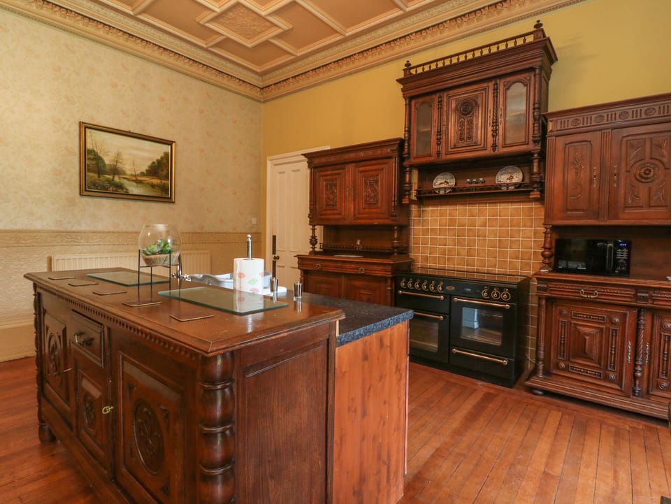 Cottage | Interior