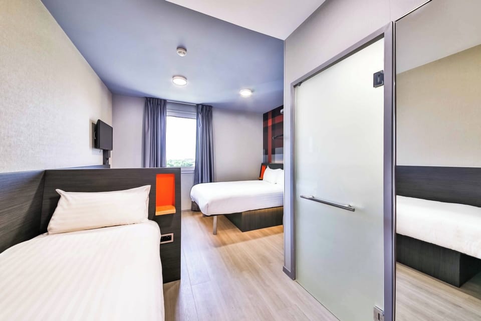 Family Room with Window | Laptop workspace, soundproofing, iron/ironing board, free WiFi