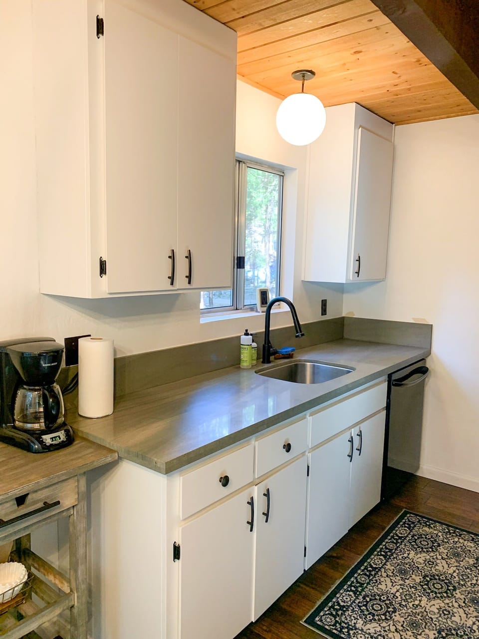 Dishwasher and large sink make for easy cleanup.