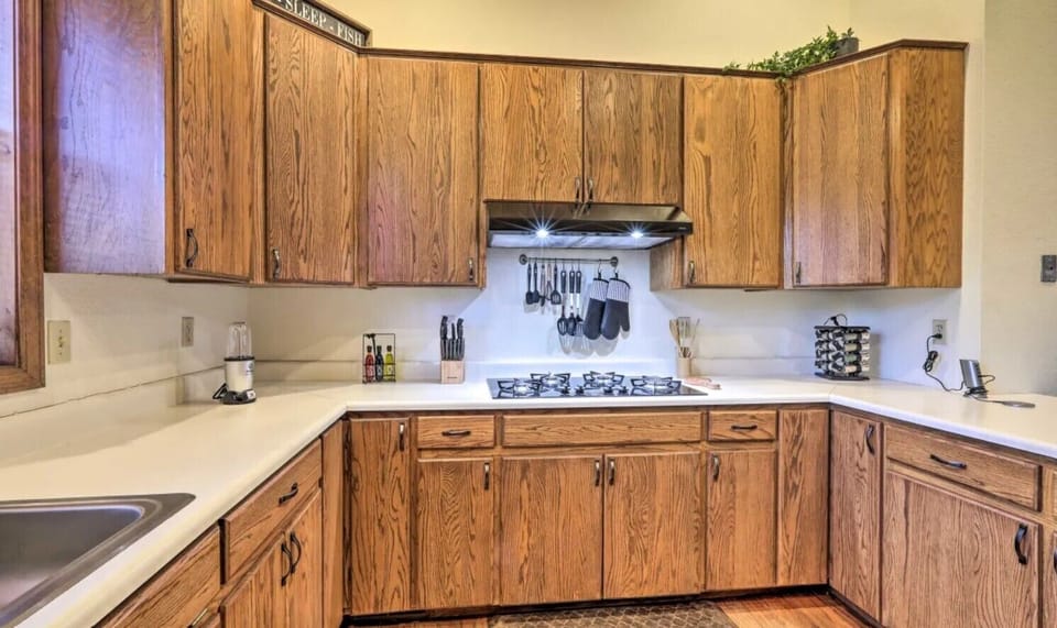 Kitchen | Main Level