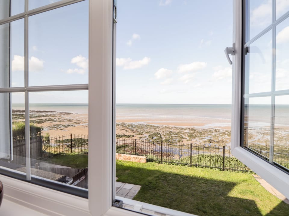 Cottage | Beach/ocean view