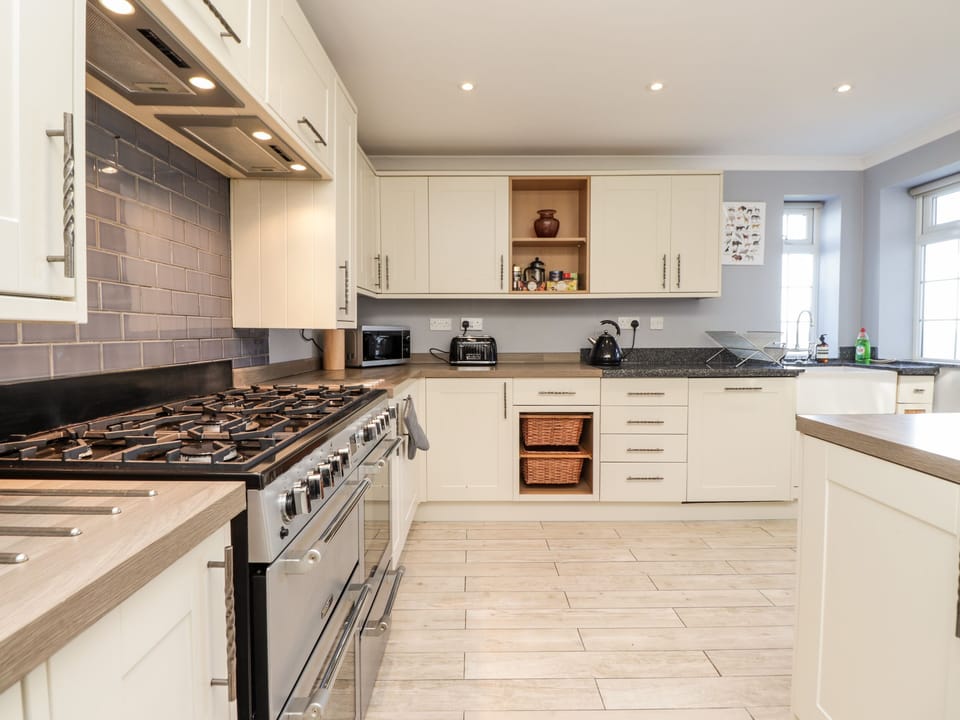 Cottage | Interior