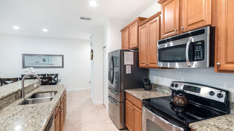 Kitchen (Angle)