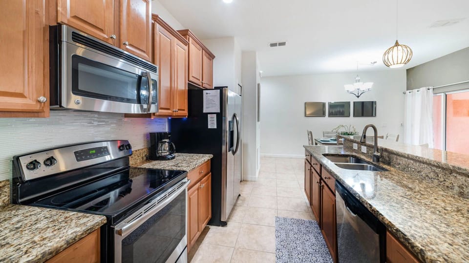 Kitchen (Angle)