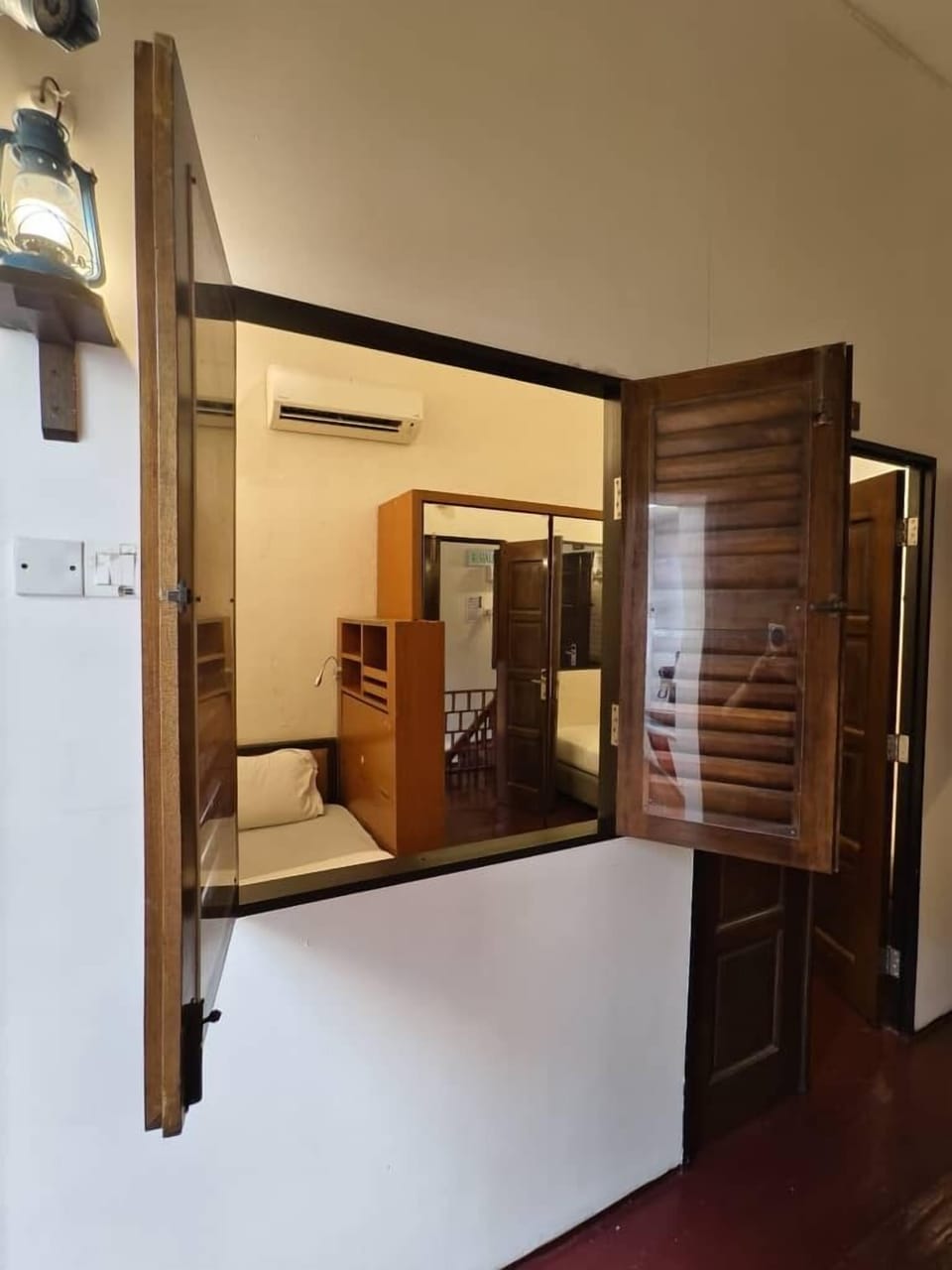 Twin (Shared Bathroom) | In-room safe, iron/ironing board, free WiFi, bed sheets