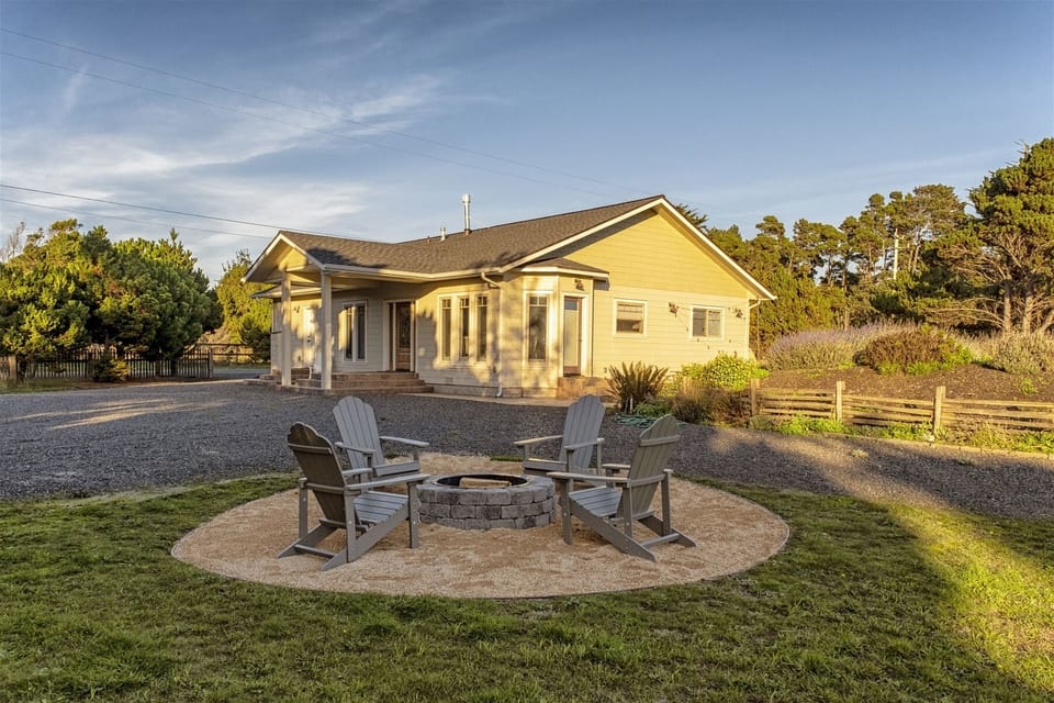 Paseo Del Mar - Your Mendocino adventure begins here