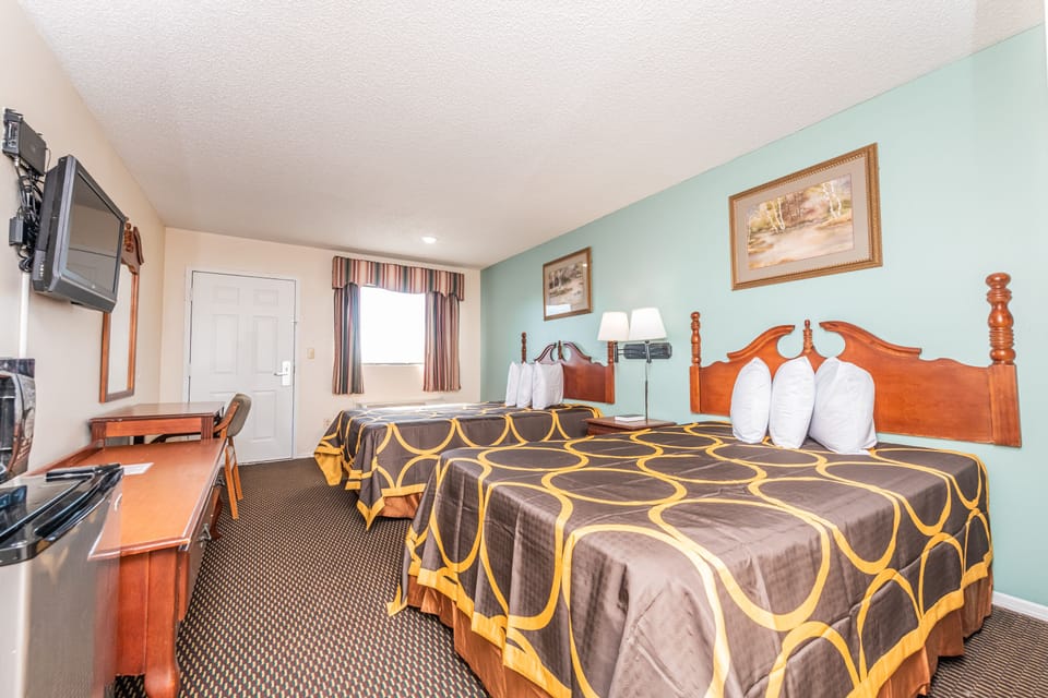 Standard Double Room | Desk, laptop workspace, free WiFi, bed sheets