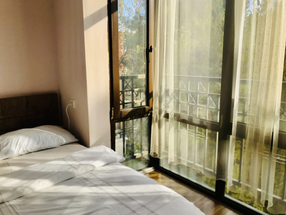 Premium Apartment | 1 bedroom, iron/ironing board, free WiFi, bed sheets