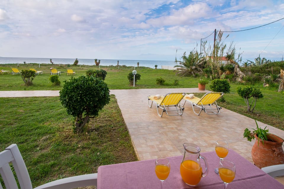 Beachside Bungalow 1 Acharavi Corfu Exterior