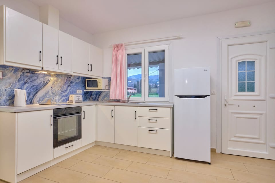 Beachside Bungalow 5 Acharavi Corfu 