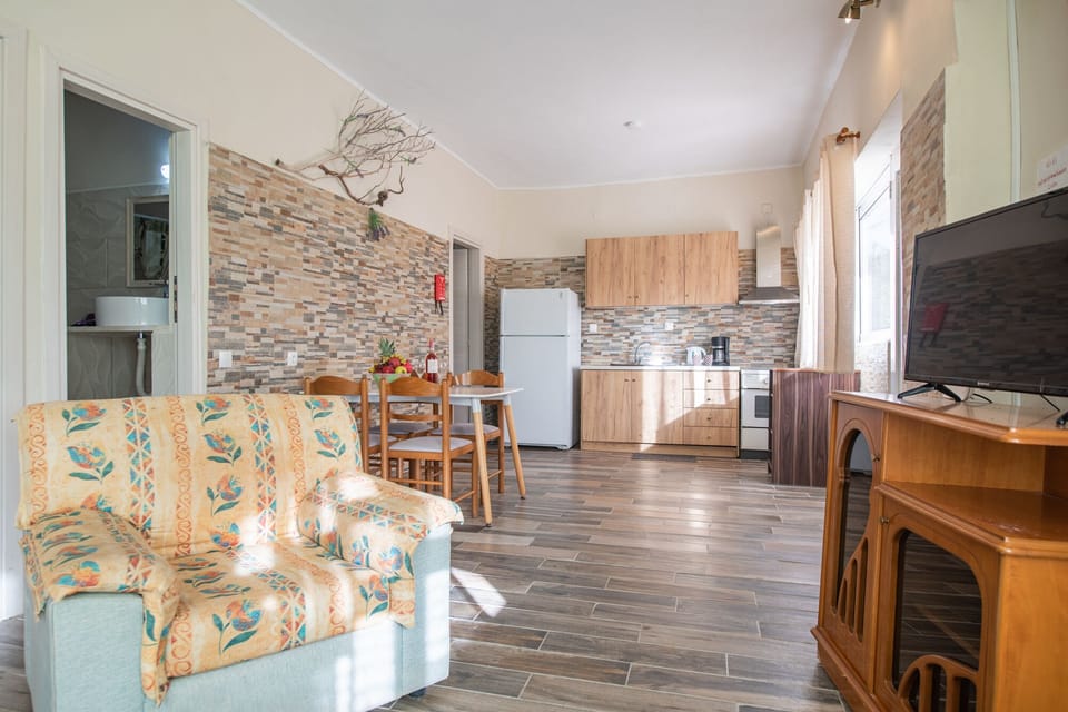 Stelios Stone House Sinarades Interior
