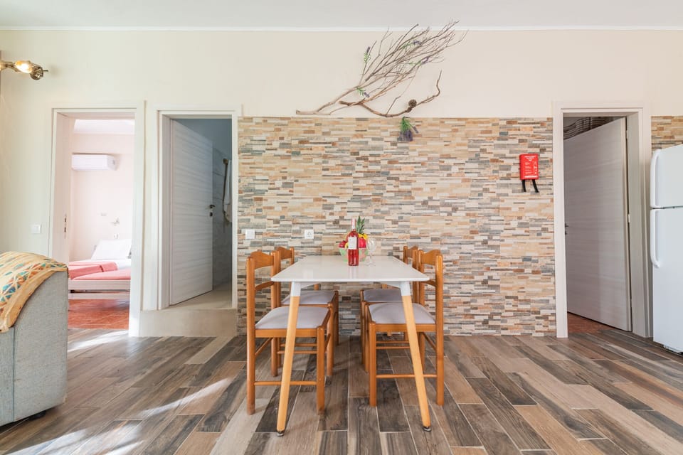 Stelios Stone House Sinarades Dining Area 