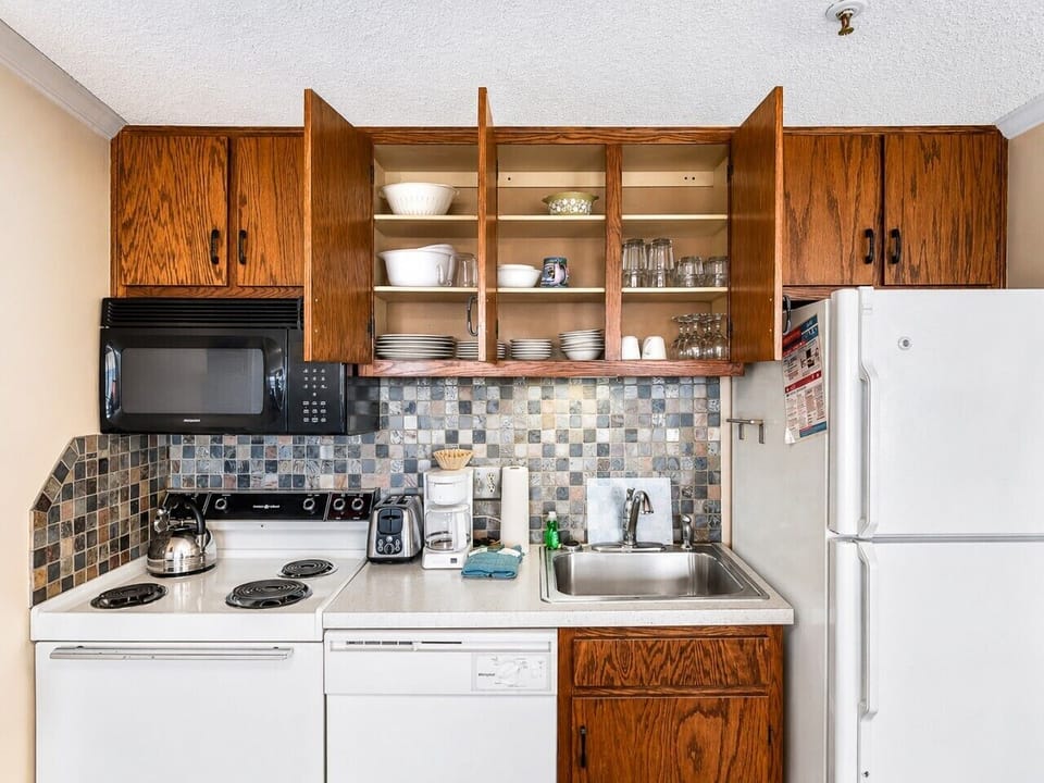 Fully-equipped Kitchen