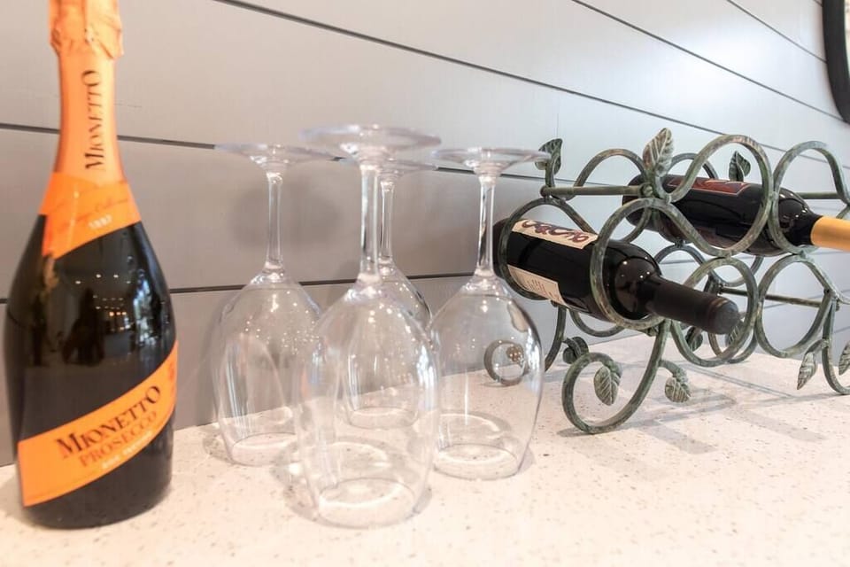 Wine glasses, each & chiller available to our guests
