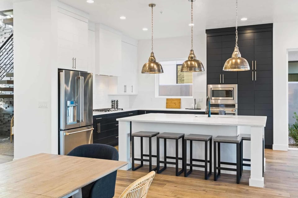 House, Multiple Bedrooms | Private kitchen | Fridge, oven, coffee/tea maker, toaster