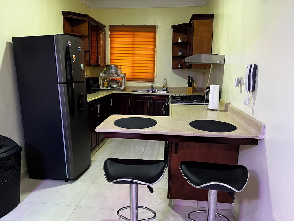 Apartment, 1 Bedroom, Patio, City View | Interior
