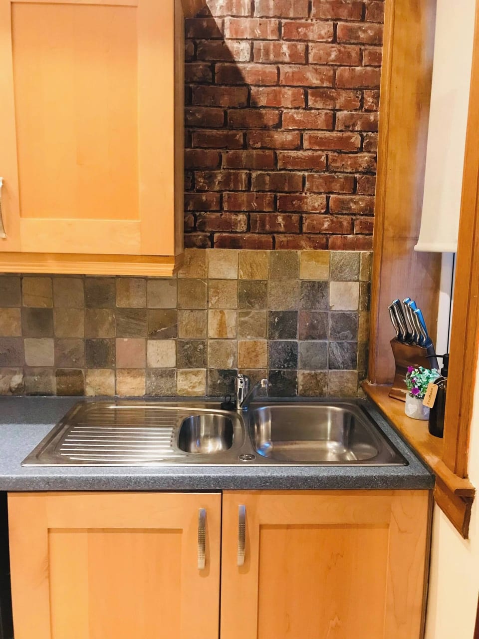Apartment, 1 Bedroom, Fireplace, Garden View | Private kitchen | Coffee/tea maker, microwave, electric kettle, dining table