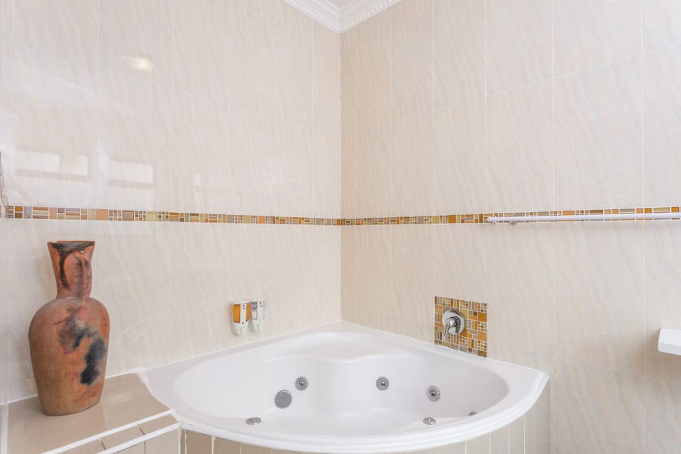 Room, 1 Bedroom, Smoking, Balcony | Bathroom