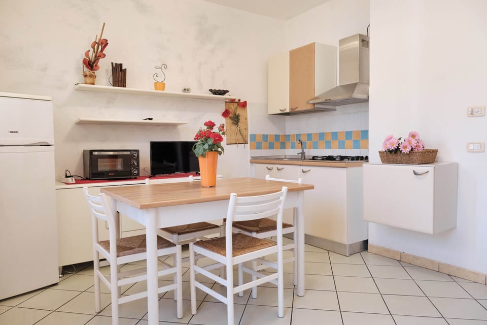 Apartment, 1 Bedroom, Balcony | Interior