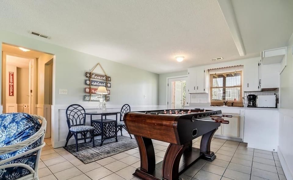 House, 6 Bedrooms | Game room