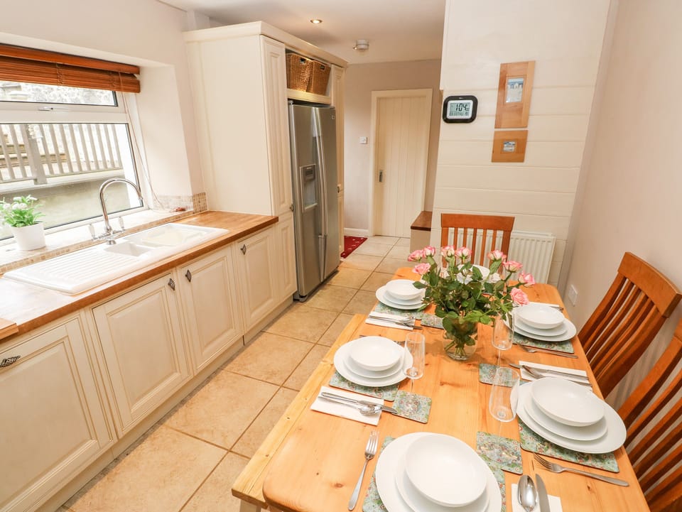Cottage | Interior