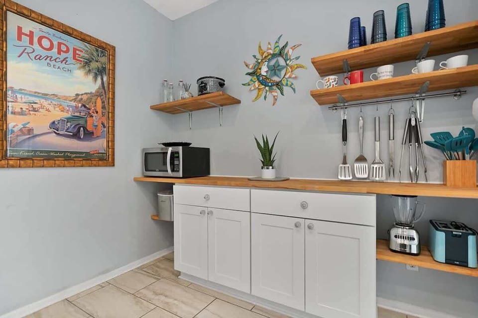 Kitchen bar