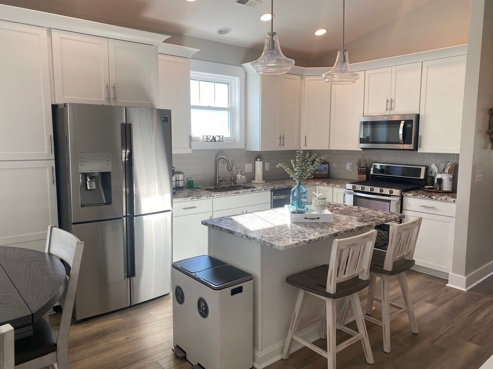Fully stocked kitchen with everything you need!