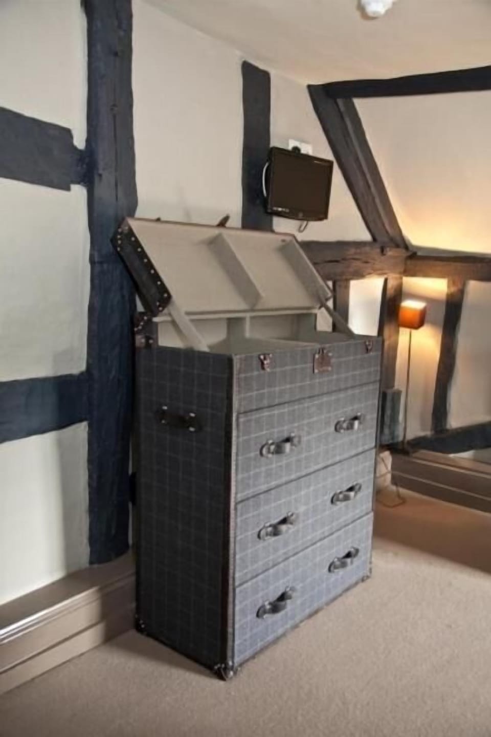 Superior Double Room | Individually decorated, iron/ironing board, free WiFi, bed sheets
