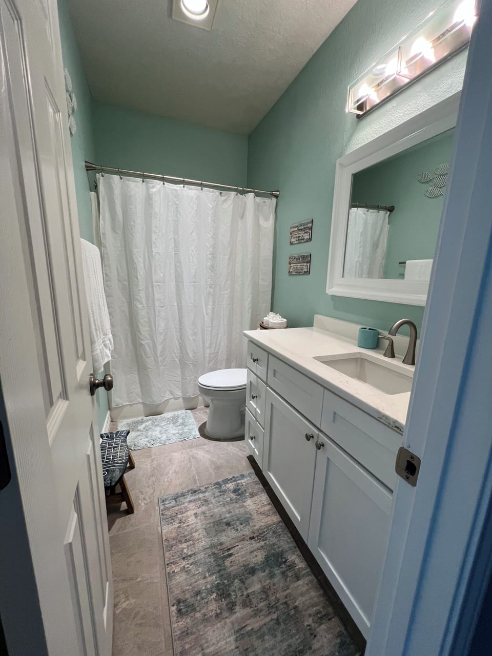 Guest bath in the main house.