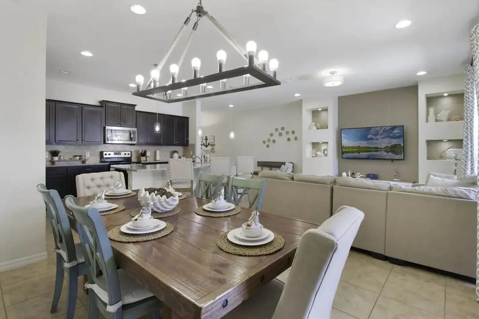 Dining Room - Open Space